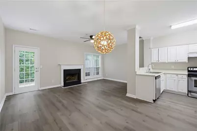 7076 Biltmore Trace, Lithonia, GA 30058 - Photo 17
