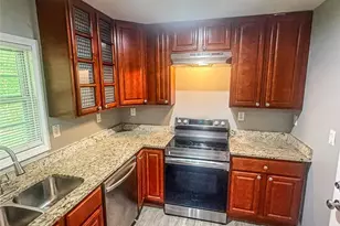 2455 Thornton Dr, Atlanta, GA 30349 - Photo 11