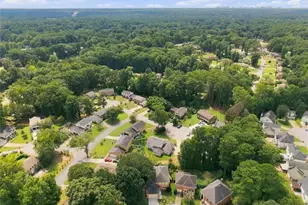 4345 Hambrick Pl, Stone Mountain, GA 30083 - Photo 35