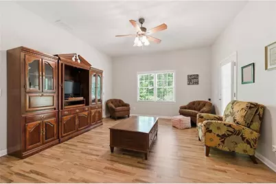 2372 Habersham Drive SW, Marietta, GA 30064 - Photo 13