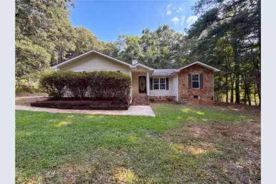 103 Saddlebrook Court, Lagrange, GA 30240 - Photo 1