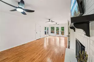 524 Golfview Dr, Peachtree City, GA 30269 - Photo 9
