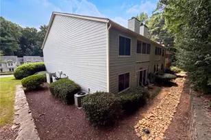 18 Springhedge Ct SE, Smyrna, GA 30080 - Photo 9