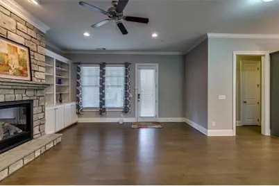 202 Golden Banner Avenue, Marietta, GA 30060 - Photo 5