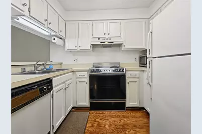 1800 Clairmont Lk #A525, Decatur, GA 30033 - Photo 7