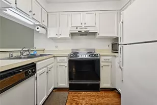 1800 Clairmont Lake, Decatur, GA 30033 - Photo 7