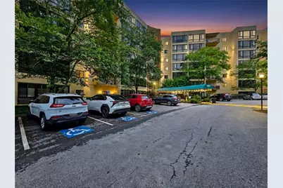 1800 Clairmont Lk #A525, Decatur, GA 30033 - Photo 3