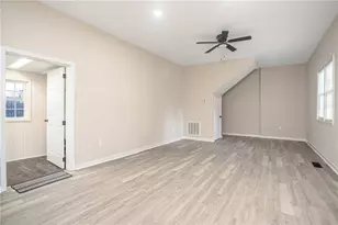 234 S Thomas St, Elberton, GA 30635 - Photo 13