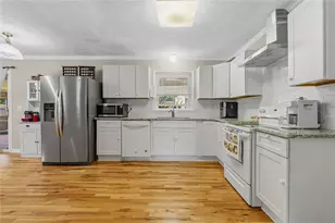 393 Greenleaf Ct NW, Lilburn, GA 30047 - Photo 15
