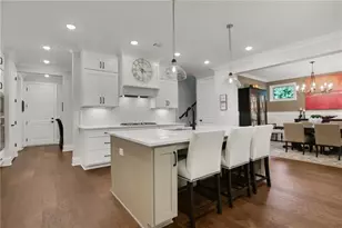 2340 Windsor Blfs Dr, Cumming, GA 30041 - Photo 9