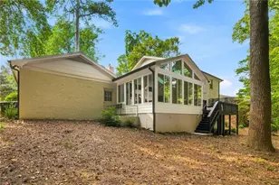 2433 Helmsdale Dr NE, Atlanta, GA 30345 - Photo 57