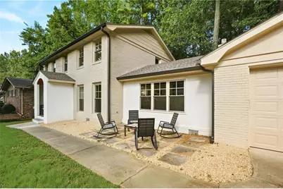 2433 Helmsdale Drive NE, Atlanta, GA 30345 - Photo 3