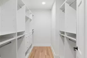 2433 Helmsdale Dr NE, Atlanta, GA 30345 - Photo 29