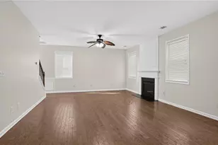 541 Collingsworth Ln, Lawrenceville, GA 30043 - Photo 3