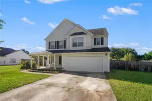 794 Baskins Cir, Winder, GA 30680 - Photo 1