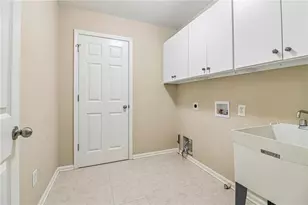 7262 Village Creek Trace, Atlanta, GA 30328 - Photo 19