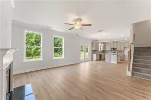 7376 Rocklin Ln, Flowery Branch, GA 30542 - Photo 9