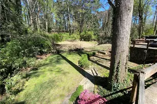 2073 E Roxboro Rd NE, Brookhaven, GA 30324 - Photo 15