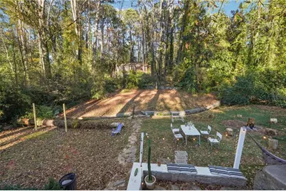 2073 E Roxboro Road NE #B, Brookhaven, GA 30324 - Photo 13