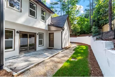 2552 Holly Creek Drive NE, Marietta, GA 30062 - Photo 47