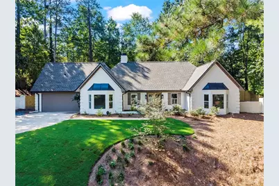 2552 Holly Creek Drive NE, Marietta, GA 30062 - Photo 1