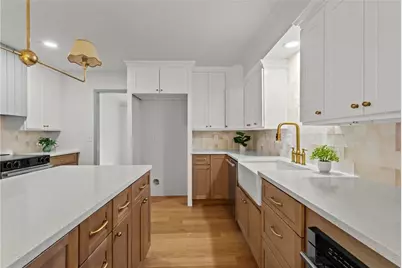 2552 Holly Creek Drive NE, Marietta, GA 30062 - Photo 15