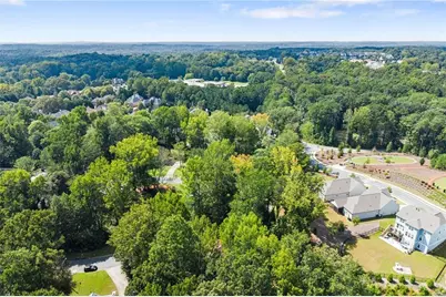 4916 Hawk Trail NE, Marietta, GA 30066 - Photo 9