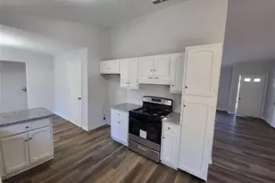 915 Fox Valley Ct, Stone Mountain, GA 30088 - Photo 7