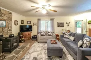712 Honeysuckle Ln, Temple, GA 30179 - Photo 5