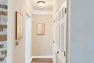 3334 Peachtree Rd NE, Atlanta, GA 30326 - Photo 19
