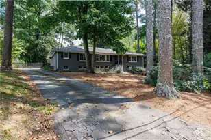 119 Rhodes Dr, Marietta, GA 30068 - Photo 3