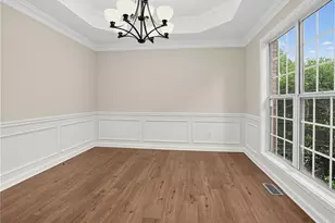 2740 Lake Commons Ct, Snellville, GA 30078 - Photo 7