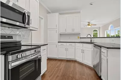 2740 Lake Commons Court, Snellville, GA 30078 - Photo 9