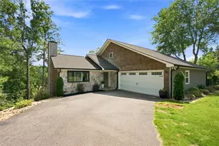 8915 Bay Ln, Gainesville, GA 30506 - Photo 3