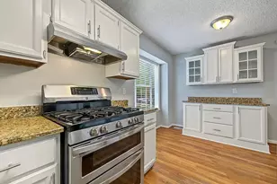 1009 Cobb Place Manor Dr, Marietta, GA 30066 - Photo 9