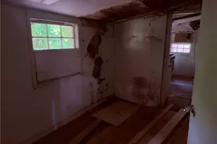 984 Sims Ave NW, Atlanta, GA 30318 - Photo 9