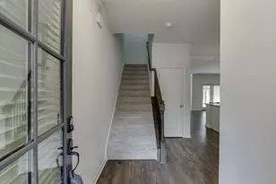 5634 Parkview Ln, Flowery Branch, GA 30542 - Photo 3