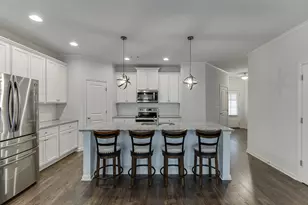 5634 Parkview Ln, Flowery Branch, GA 30542 - Photo 5