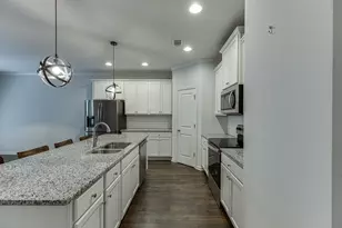 5634 Parkview Ln, Flowery Branch, GA 30542 - Photo 9