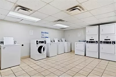 2479 Peachtree Road NE #303, Atlanta, GA 30305 - Photo 19