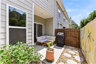 1489 Bluff Valley Circle, Gainesville, GA 30504 - Photo 3