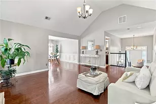 8965 Club River Dr, Roswell, GA 30076 - Photo 9