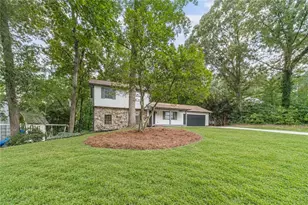 2273 Ivy Crest Dr, Buford, GA 30519 - Photo 3