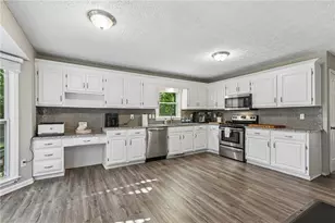 2068 Signal Ridge Chase NW, Kennesaw, GA 30152 - Photo 9