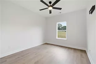 685 S Jeff Davis Dr, Fayetteville, GA 30215 - Photo 17