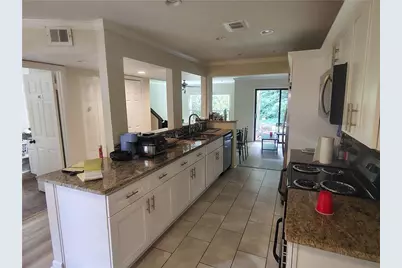 6400 Hawthorne Terrace, Peachtree Corners, GA 30092 - Photo 5