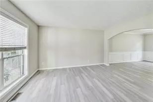 326 Canterbury Pl Dr, Suwanee, GA 30024 - Photo 3