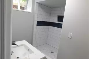 195 W Lake Dr NW, Atlanta, GA 30314 - Photo 21
