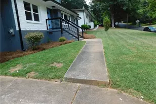 195 W Lake Dr NW, Atlanta, GA 30314 - Photo 3