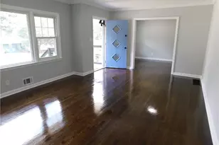 195 W Lake Dr NW, Atlanta, GA 30314 - Photo 9